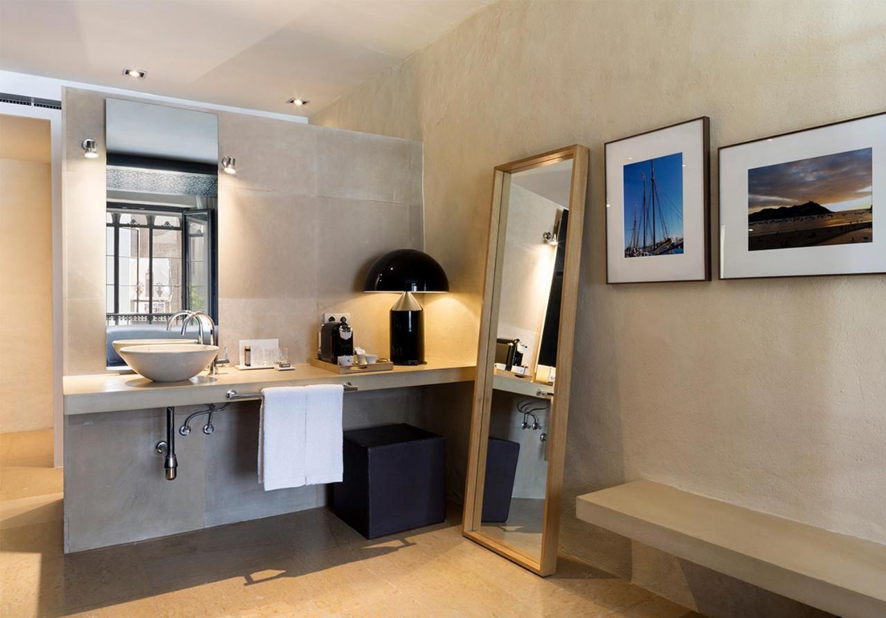 Eme Catedral Mercer Hotel Sevilla Exterior foto Bathroom