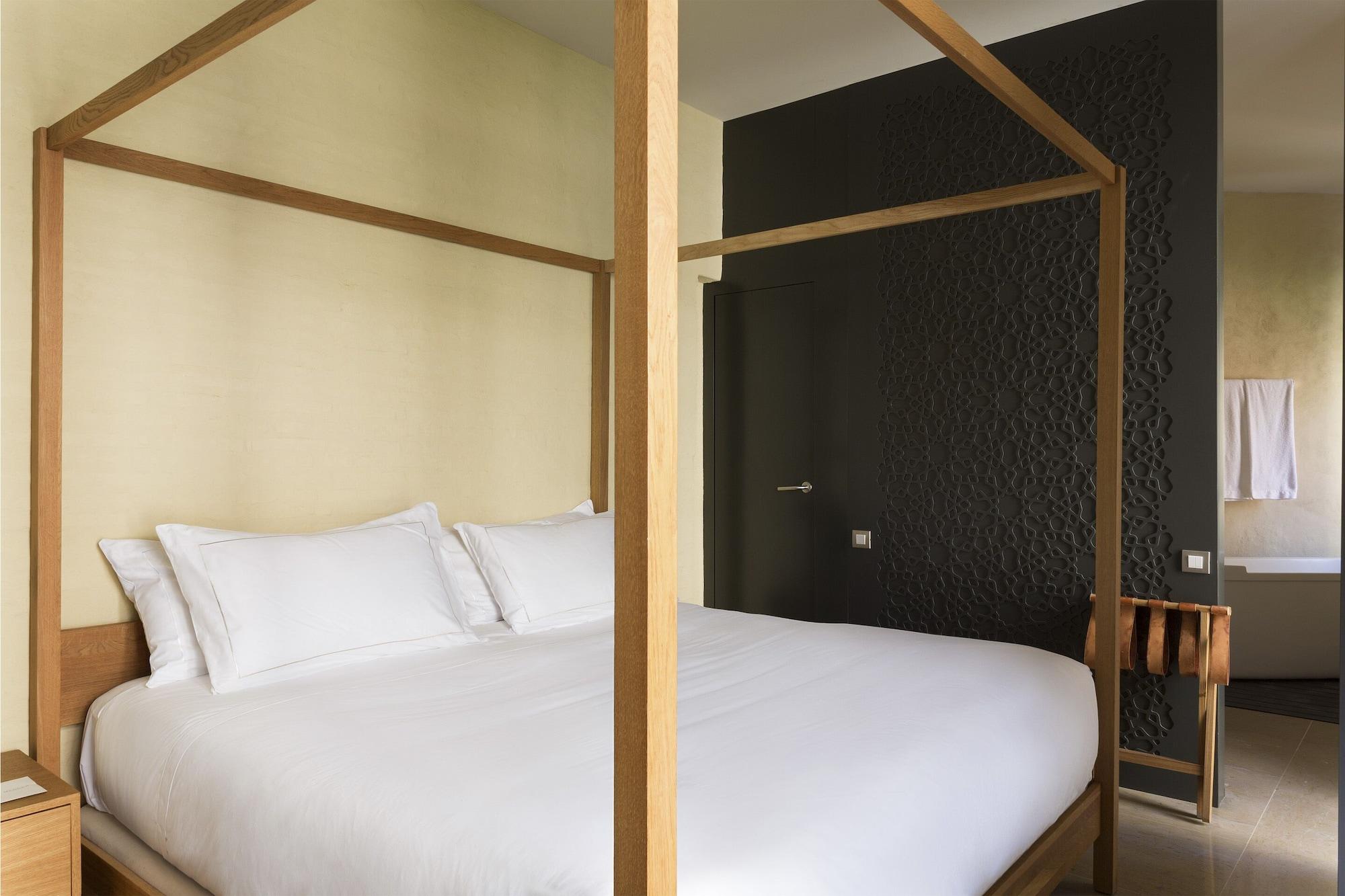 Eme Catedral Mercer Hotel Sevilla Exterior foto A room at the hotel