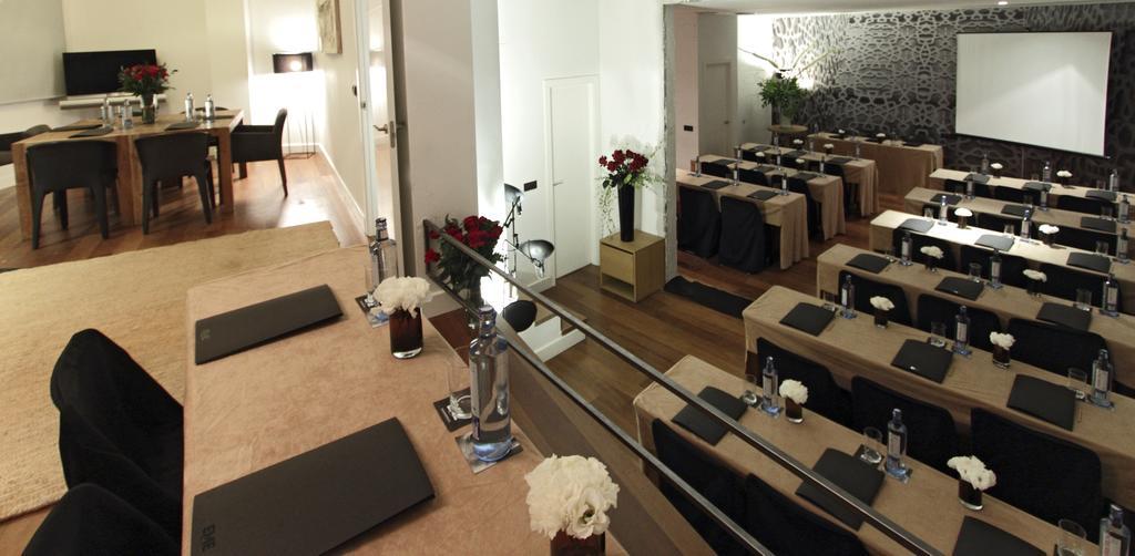 Eme Catedral Mercer Hotel Sevilla Afaceri foto The interior of the restaurant