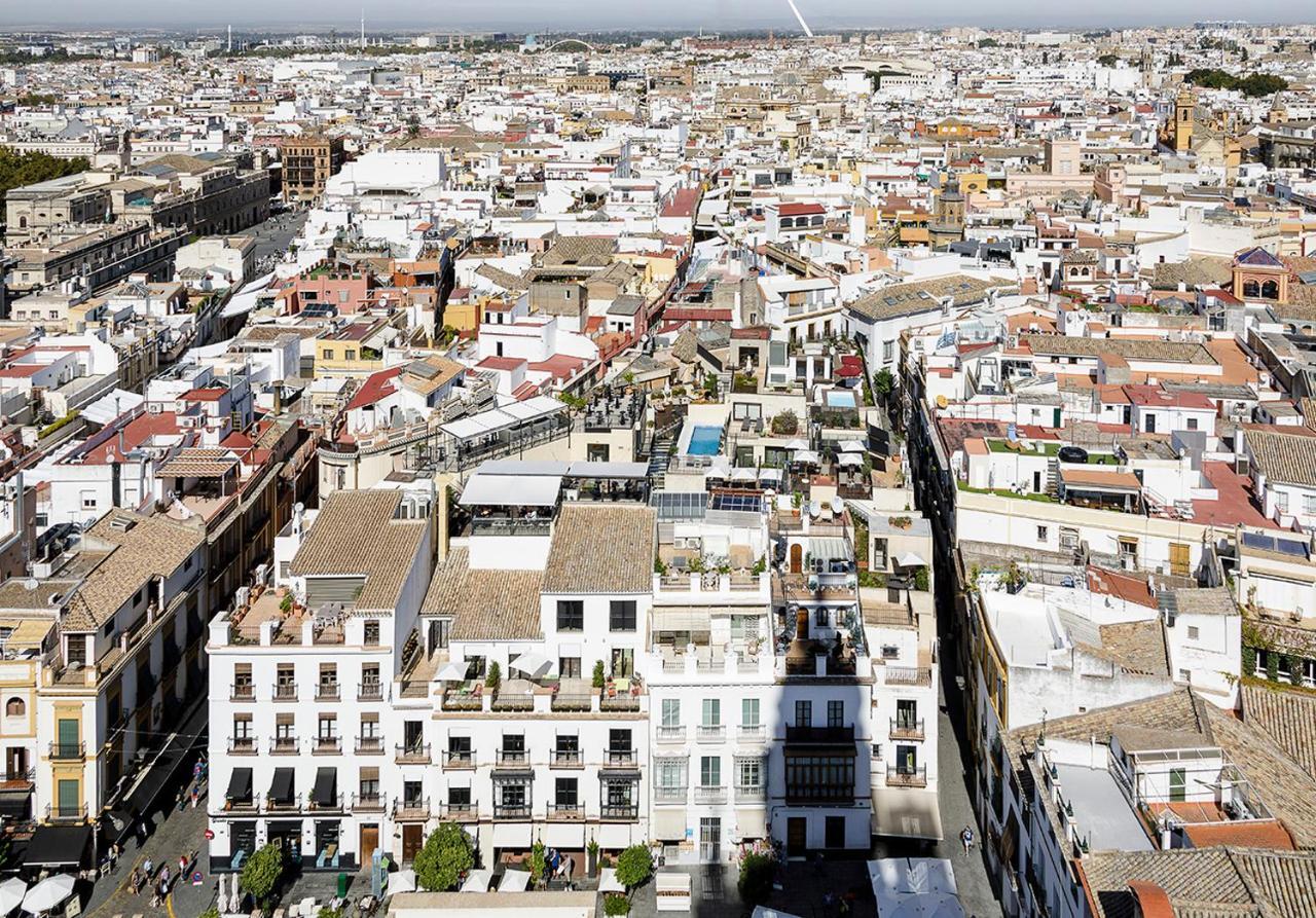 Eme Catedral Mercer Hotel Sevilla Exterior foto View of the city from the tower of the church of San Francisco.